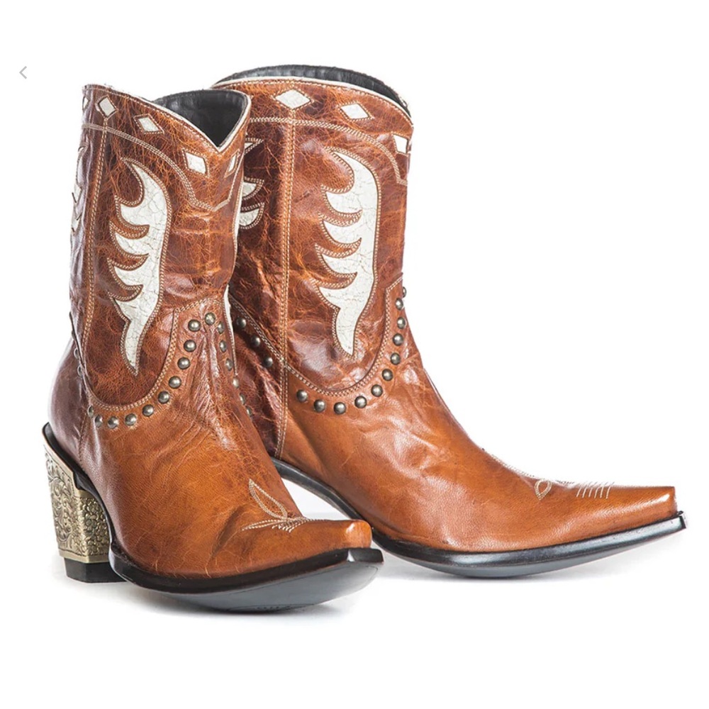 Double D Ranch Cattleman Boots